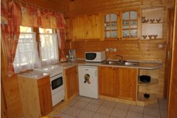 Madžarska Chata Kehidakustány, Eksterier